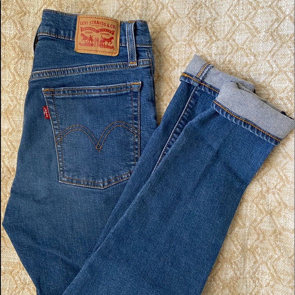 LEVIS JEANS